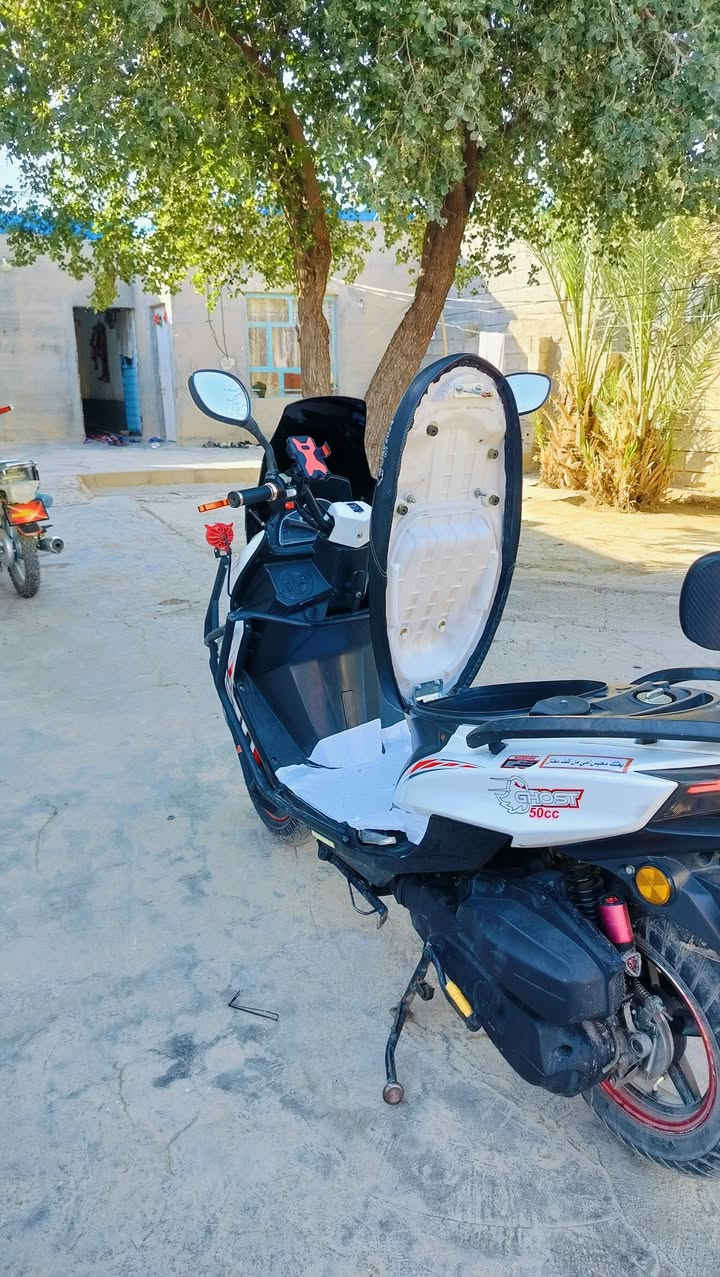 السلام عليكم دراجه سترونك تماتيك موديل 2024 دراجه نضافه خير من الله مال جناي
1 الايت زنون 
2 لايت اضافي بومه زنون
3 لد امامي 
4 لد خلفي 
5 اشاير عداد سرعة كهربائيات كلة شغال مابيها نقص والدراجه بس علة ايدي مو ياهو الي يجي يركب لا صرف ولا تنقيص 
كلشي ما عندي بيها مجرد اروح للسوك وارجع 
ودراجه شادلها تاير جديد اكلجات جدد 
السعر راسلني او اتصل *********** وتساب واتصال
