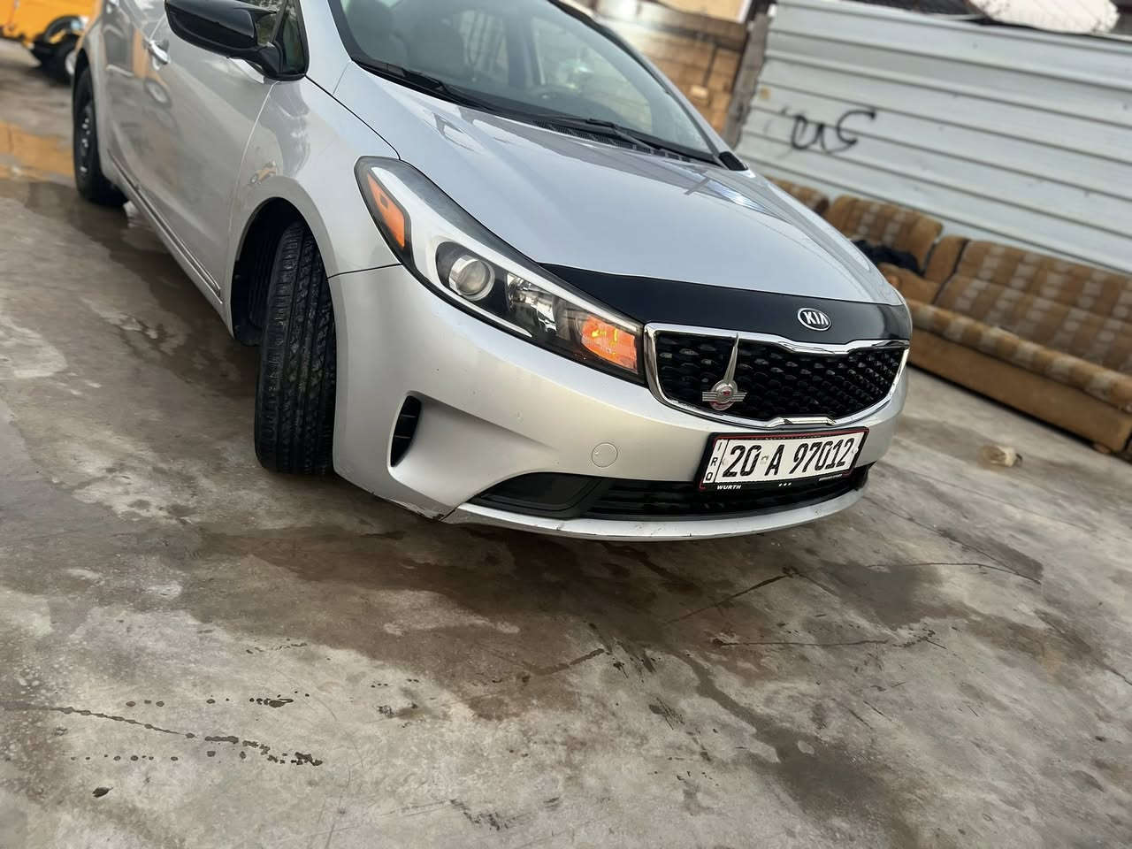 السلام عليكم فورتي موديل 18 امريكي مكينه 2000 دوش ماشي 95 قابل للزياده كير مكينه صدر تبريد كله  بل شرط سياره مناقصه برغي كبل للشارع شرط التحويل ثاني يوم حادثه جامرلغ خلفي مصبوغ وقبق جنطه مبدل بلادي مو تجاري بجم كبس اخون بدون ايرباك بيه حافت الحوض مصلح تقريبا شبرين مكاني ديالى سعره 127 وبيه مجال كلش قليل ماعجبتك هي ونعال بس لا تكسر بحلال العالم ***********
