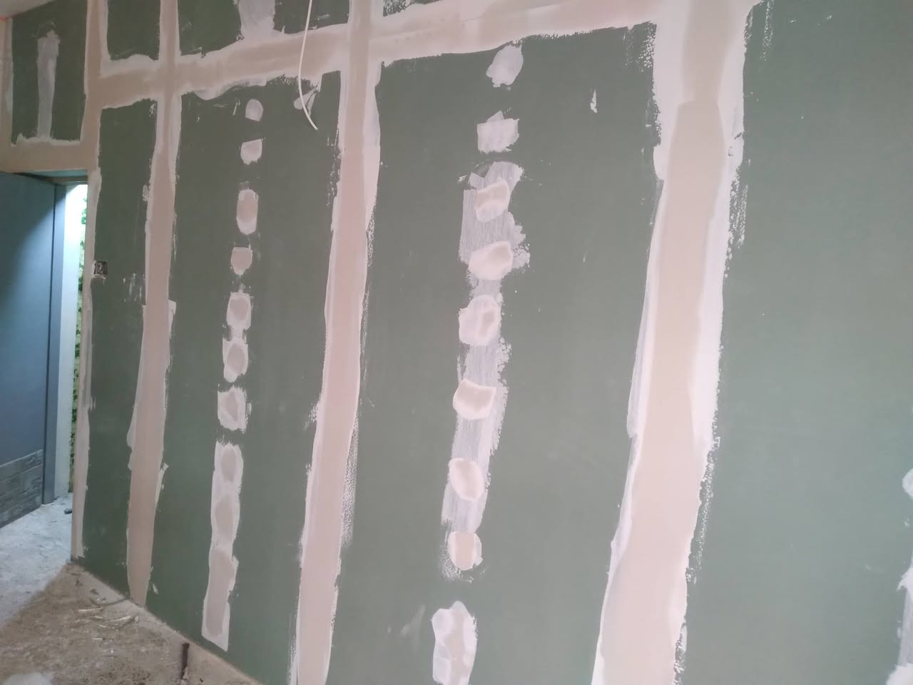 خلفة طلس وصبغ
مكاني مدينة الصدر واتساب ***********
