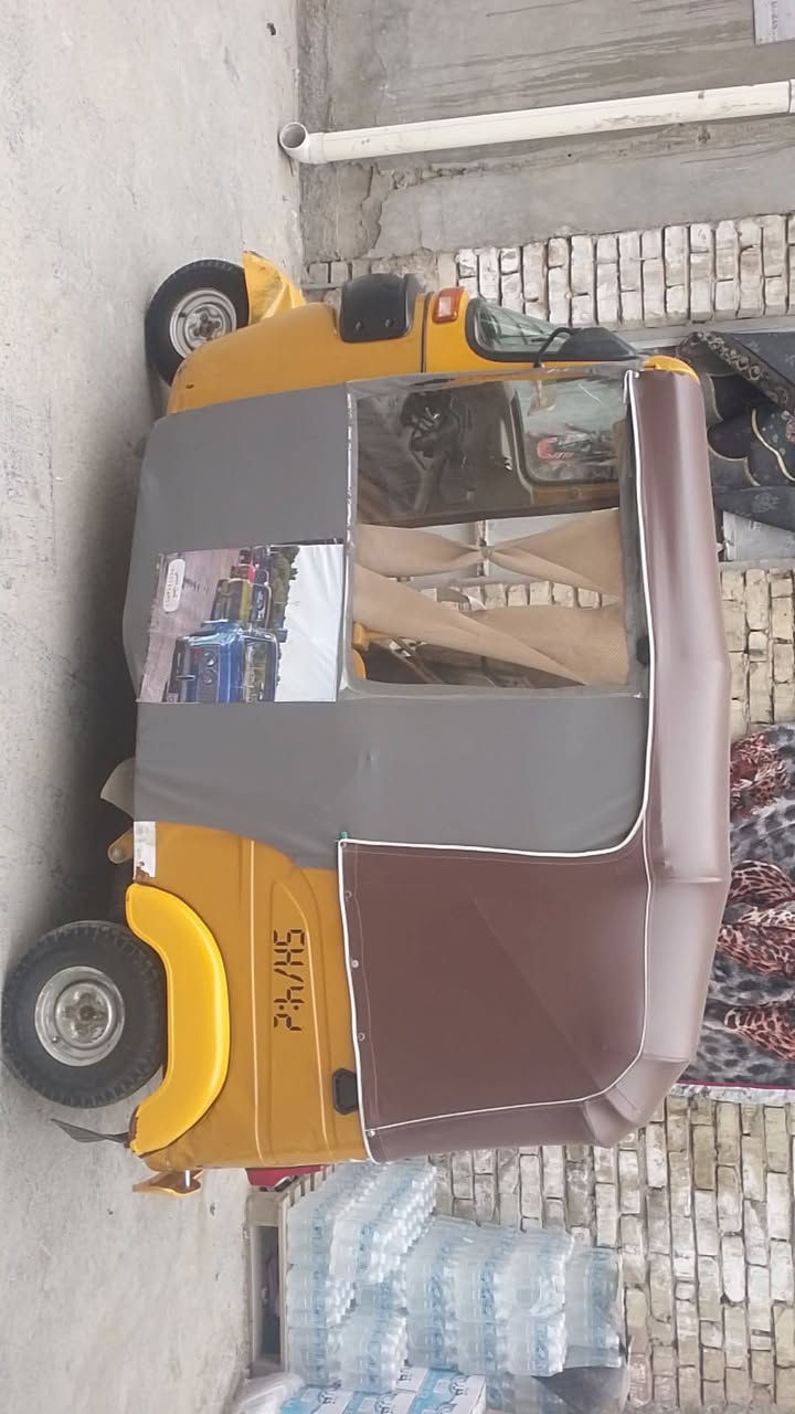 سلام عليكم مكاني الشعله تكتك 21 شهر 6 مجفته جديد طخاط خفيفه  لا صبغ ولا بارد تكتك مال بيت تكتك حلوه سعرها 72000 وبيها مجال ***********
