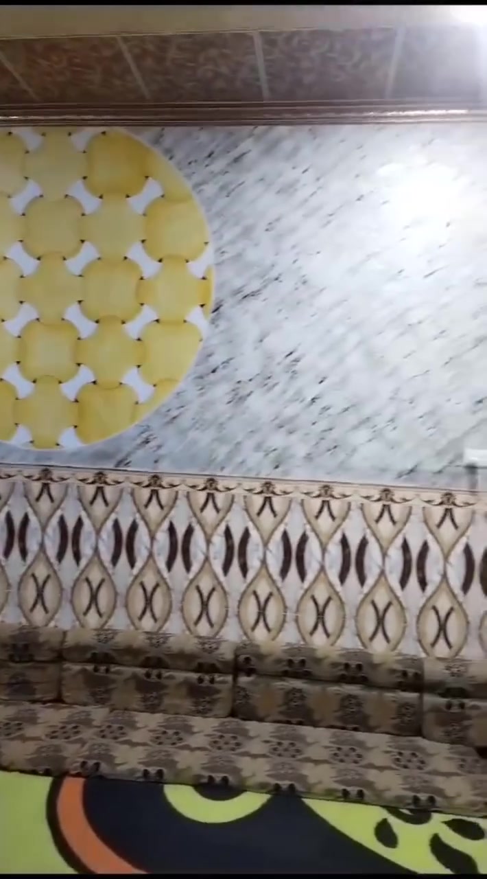 بيت البيع طابو زراعي عراقي اصولي المساحه 190 متر يحتوي لبيت على غرف عدد  2 وستقبال وصاله ومطبخ وصحيات داخليه وخارجيه العنوان ابوالخصيب عبداليان مقابيل محولت الزهير يبعد عن الشارع السياحي السايدين 80 متر السعر 100 مليون وبي مجال الستفسار انتصل على الرقم   *********** بي واتساب

