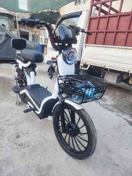 السلام عليكم درجة شحن حجم20 موديل 26 جديد زيرو استعمال قليل وصل شراء موجود ***********, سعر 400 عنوان بغداد ساحة الوثبة 5 بطاريات كبير دبل سرعه 70, لايت عالي ناصي
