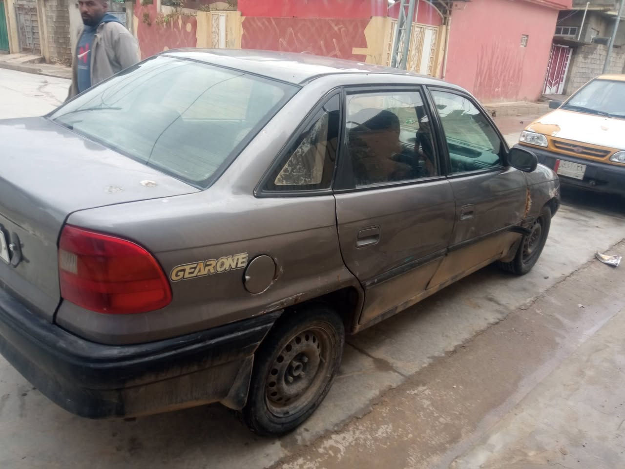 أوبل أسترا موديل 92رقم انبار دولي شرعي بالموصل حجم 16السعر 25وبيها مجال ***********بي واتساب
