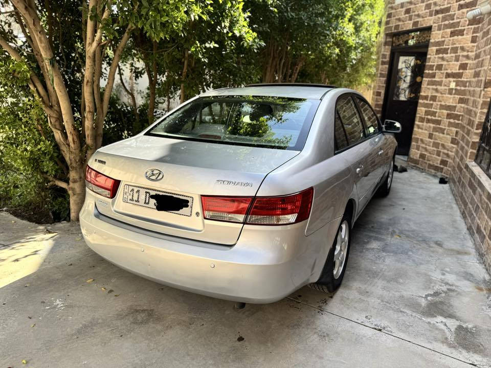 السلام عليكم سوناتا خليجيه  2008 مكفولة      كفالة عامه من (صبغ -تبديل -فتح )
رقم بغداد انكليزي تحويل ثاني يوم 
فقط بيها باردات  + القمارة بيها  جراد
فتحة
تحكم ستيرن جهتين
مكينة 2400 لاتبخير لاتنقيص 
حدادية  امامي خلفي مسويهن جديد قبل سبوع 
السعر :130 او بيها مجال
مكان السيارة كربلاء 
السونار مرفق بلمنشور
اتصال 
***********
