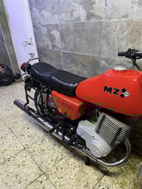 من رخصت ابو الكروب دراجه mz للبيع عنوان بغداد مديل 82 الاستفسار رقم077...