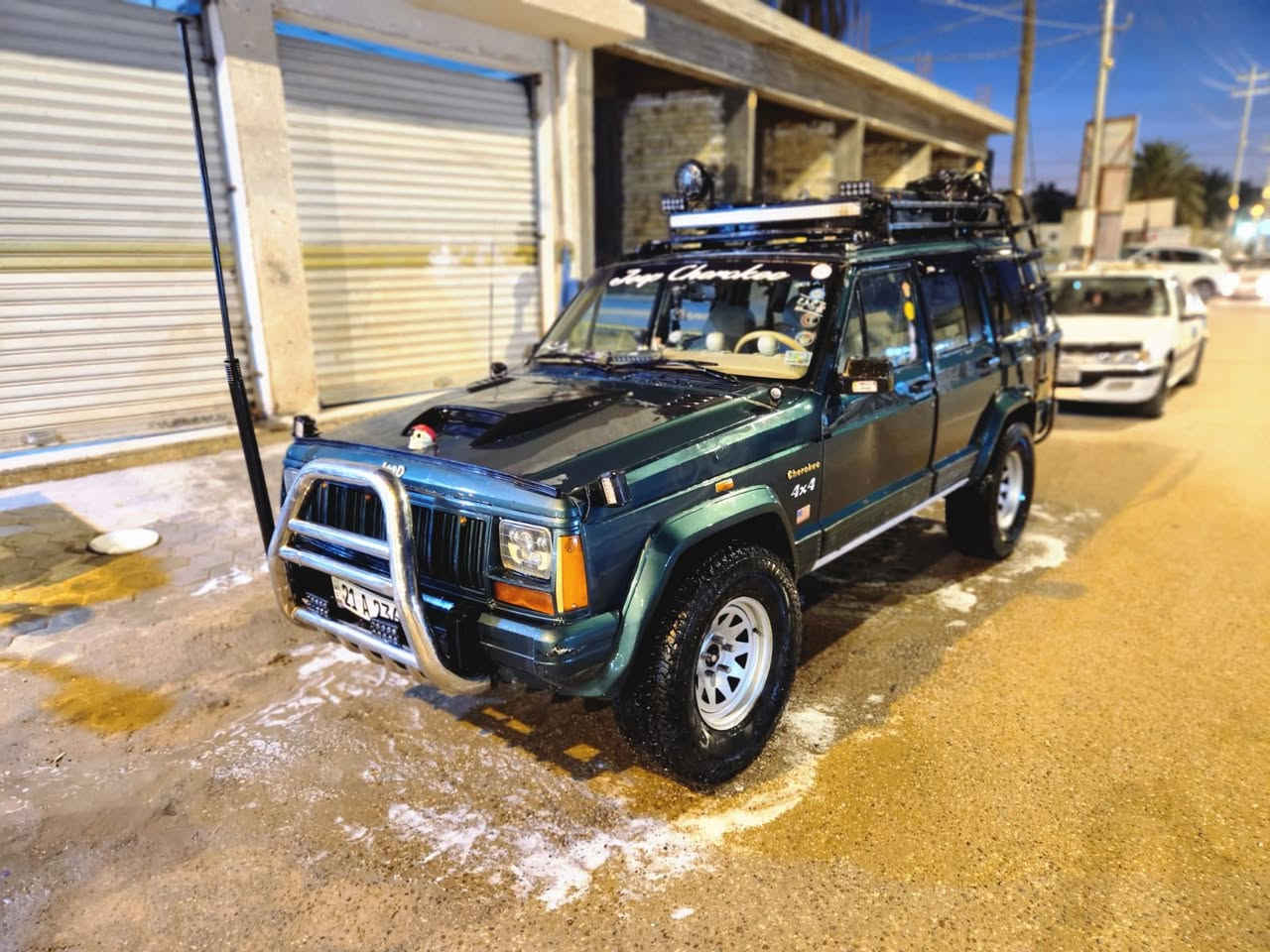 السلام عليكم جيب شيروكي موديل 91 السياره جاهزه من كلشي  السياره موجوده بالغزاليه رقم سليمانيه تحويل ثاني يوم باسمك  سعر 50وبيه مجال
***********
