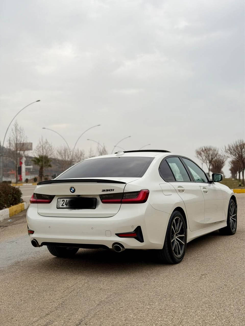 رقم السيارة : دهوك 
موقع السيارة :دهوك 
نوع السيارة :BMW 330i
موديل السيارة :2020
المسافة المقطوعة:120
مواصفات:سيارا فول موصفات بصمه سلايت فتل رادار كوشن هيتر و كوشن جلد شاشه الكتروني سنويه رقم جديد هزة جديده  
ملاحظات:سياره بدون اي شي كلين فقد شبر بغ بدون دواخل بدون اي شي 
سعر:237 بيها مجال بسيط
للأستفسار :*********** واتساب فايبر كورك دهوك, العراق
