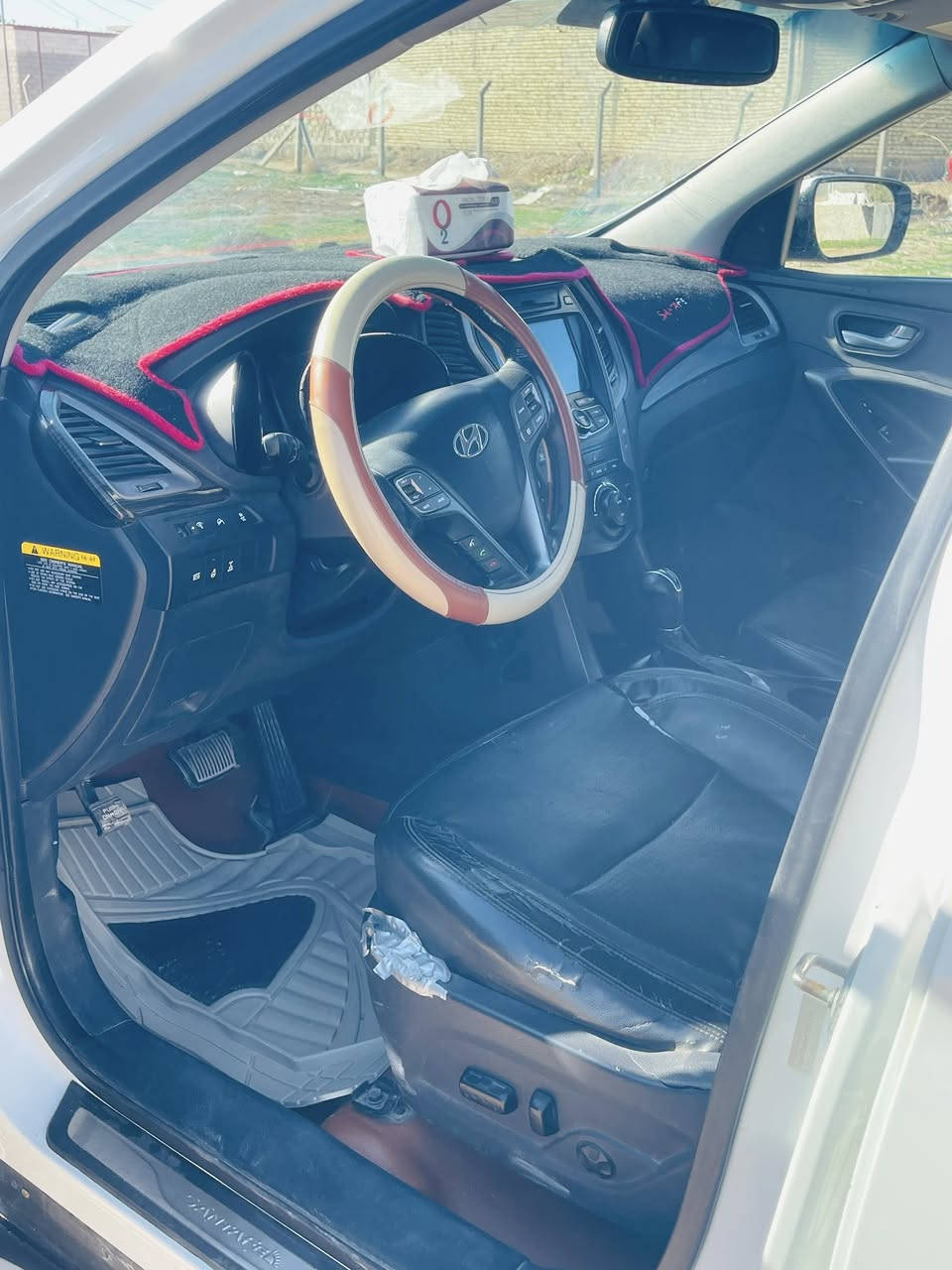 السلام عليكم سنتافي للبيع او للمراس موديل 2013رقم بغداد بأسمي وادر امريكي بيه الباب الامامي اليمن مبدل ورشات صبغ قليله بدون ضربه السياره بصمه بنرامه فتحه تبريد جاهزه من كلشي گير محرك كارتون السعر 125بيه مجال قليل العنوان النجف الكوفه للاستفسار ***********
