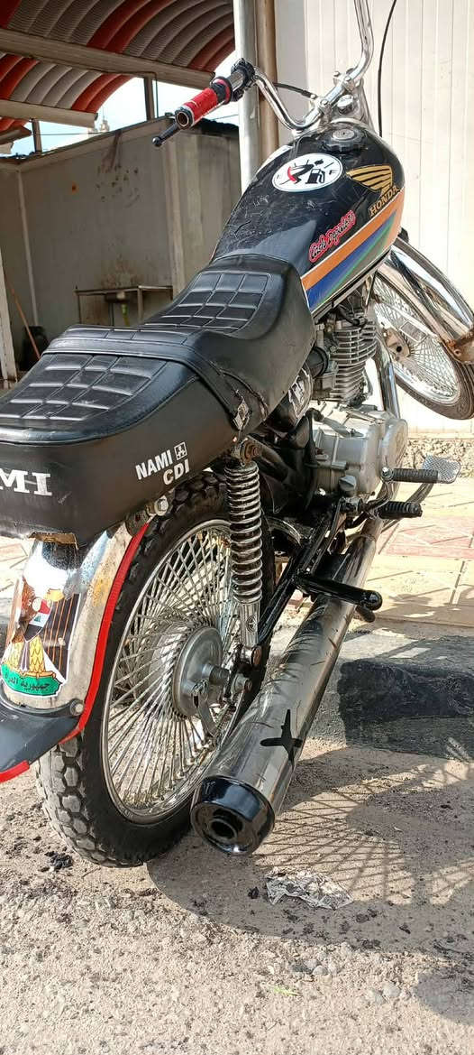 السلام عليكم تايكر للبيع موديل 2019 محرك معمر بس نطيك تحريكه ومعدل فول ماطور حيل نضيف السعر 250وبي مجال مكاني موصل تلكيف 
*********** كورك
***********اسيا
