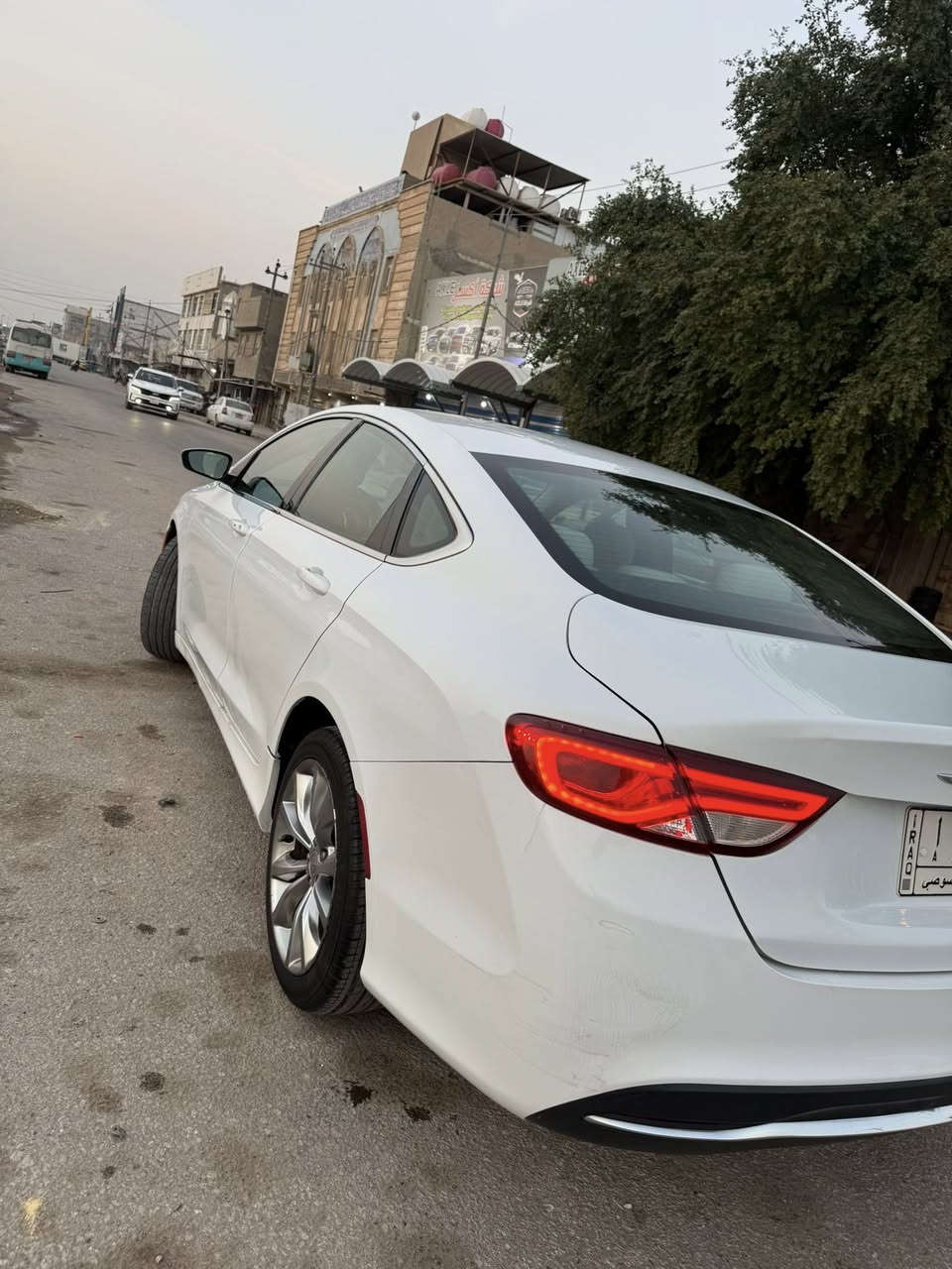 سي 200 
2016 
ويل كروم 18 
شاشه كبيره 
3 بصمات 
كشنات مخمل 
تحكم ستيرن 
محرك 4 سلندر 2500 
حره 
رقمها نجف
السعر 105
صور الحادث مرفقه شرط لا ايرباك لا شاصي لا تكم 
***********
