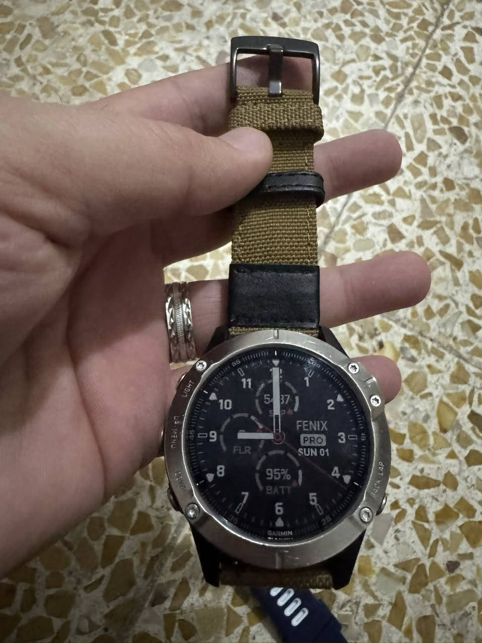 FENIX 6
فينكس 6 
نظافه ممتازه 
دبل سير وياها
كيبل شحن 
شحن 15 يوم 
السعر 225 
يوجد توصيل


**إذا كنت صاحب هذا الإعلان وتريد حذفه لأي سبب، رجاءا أرسل رسالة إلى الدعم الفني**