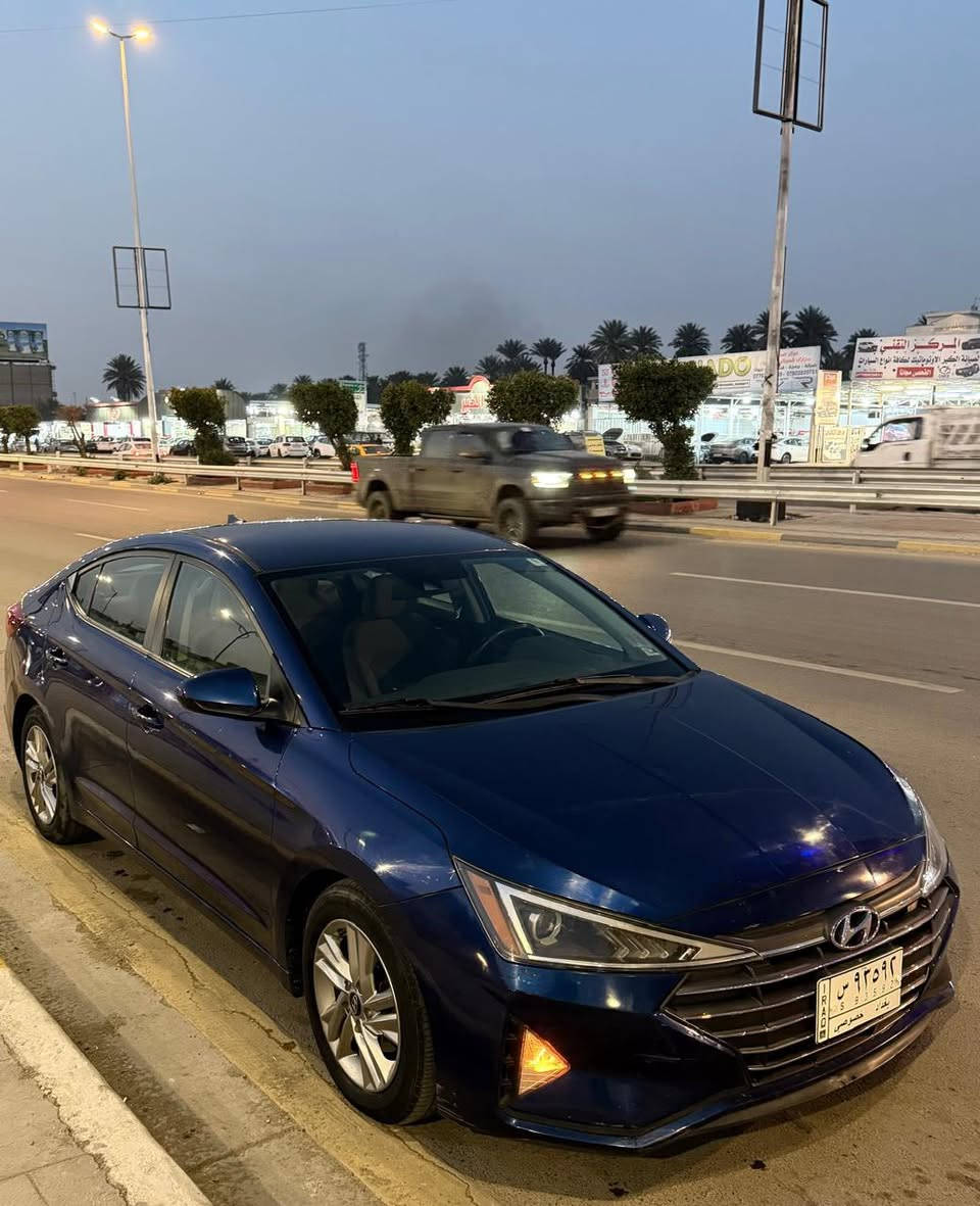 سلام عليكم
النترا 2019 وارد أمريكي – ازرق

محرك 2000 دوش– كير ATM 

شاشة كار بلاي – تحكمات ستيرن

مثبت سرعة – رادار – تحديد مسار – نقطة عمياء

ثلاث قيادات – منضومة زنون وباقي المواصفات معروفة 

السيارة : بيهة اصبع بلبنيد معدل بارد  وصور الحادث موجوده  

كفالة شواصي و لغود و كير و مكينة 

رقم بغداد 

ماشية 50 ميل 

📍 العطيفية 

💰 السعر:139  

📞 التواصل:***********  متوفر واتساب
