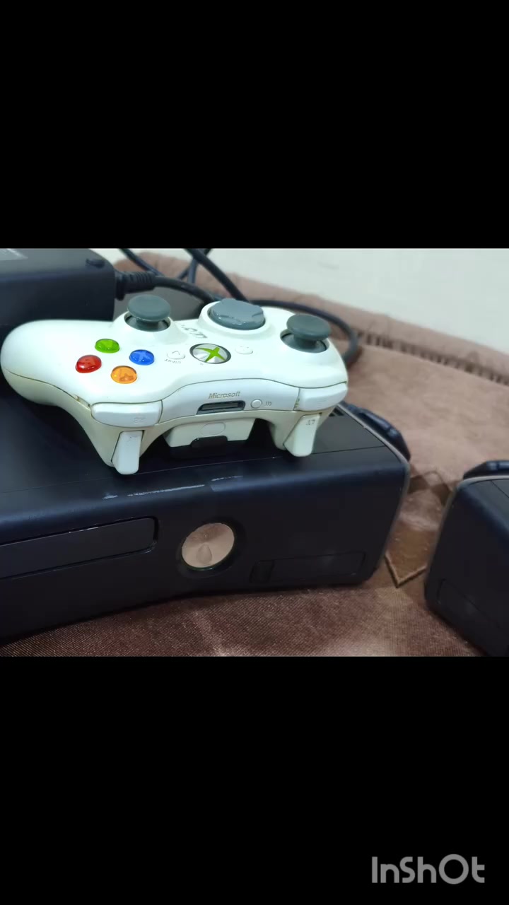 X BOX 360مستعمل بس حيل نظيف بعده بل لاصق ماله يحتوي على هارد العاب حديثة عددها 32  وهي افضل العاب هذه النسخة التفاصيل بل فيديو السعر 115 وبيه مجال بسيط
للاستفسار المراسلة بل تعليق او على خاص
X BOX 360


**إذا كنت صاحب هذا الإعلان وتريد حذفه لأي سبب، رجاءا أرسل رسالة إلى الدعم الفني**