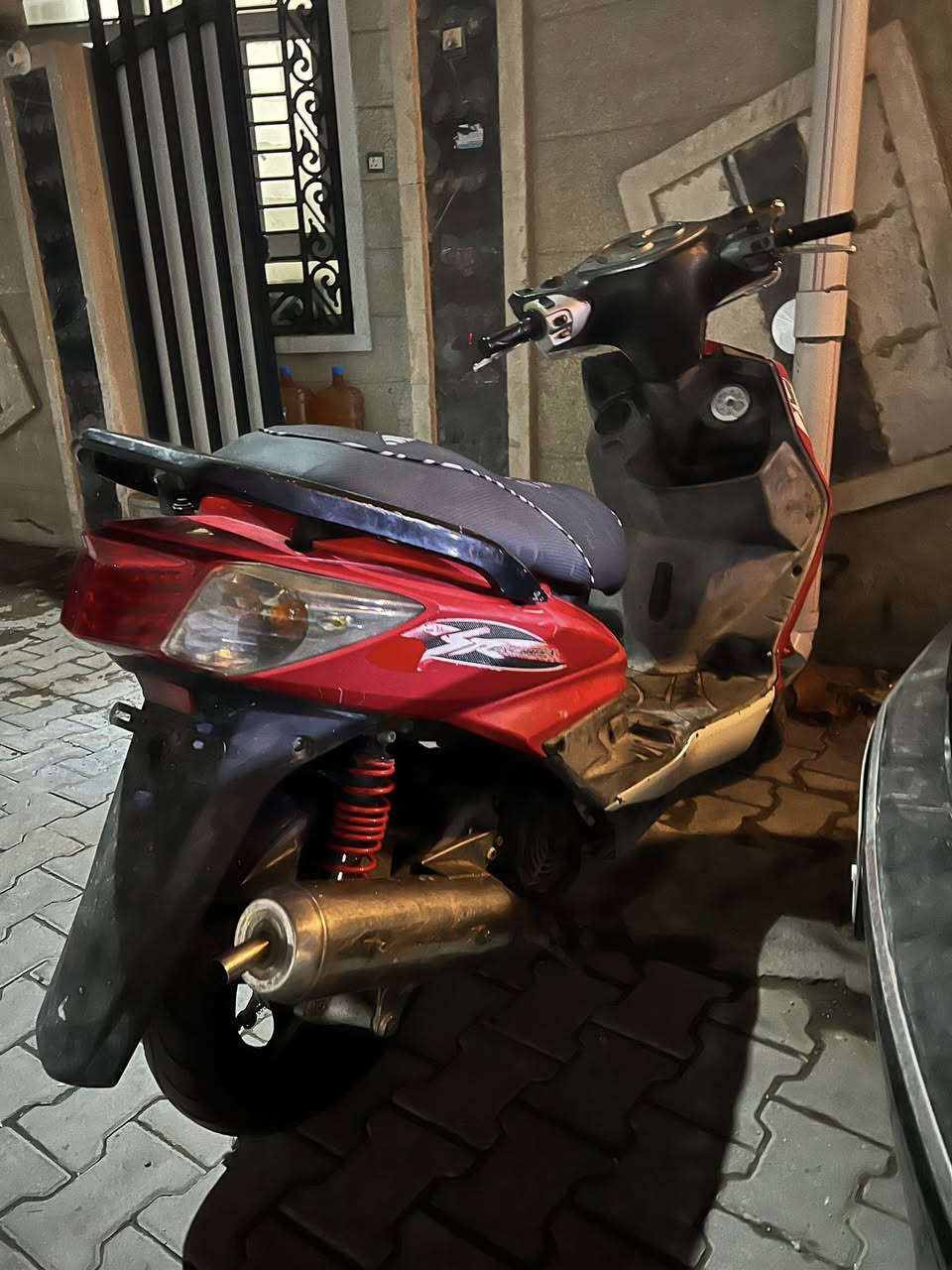 سلام عليكم سكنس فحل كلشي شغال بس دشبول طافي كامله نقصها دشبول وسبعه يم الكور لا  تكلي شبيها تعال افحص واقتنع وعامل وبيها صالنصه ام الوزه 500 وبيها مجال بسيط مكاني الاعظميه ***********
