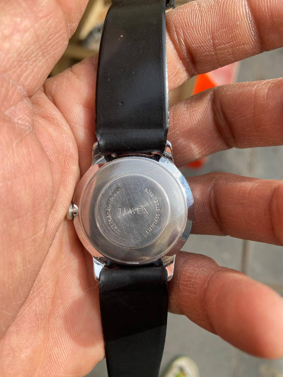 سلام عليكم ساعه تايمكس تكويك نصب ظافه عاليه جداً انتاج الستينات قطر  38 بغداد ***********
