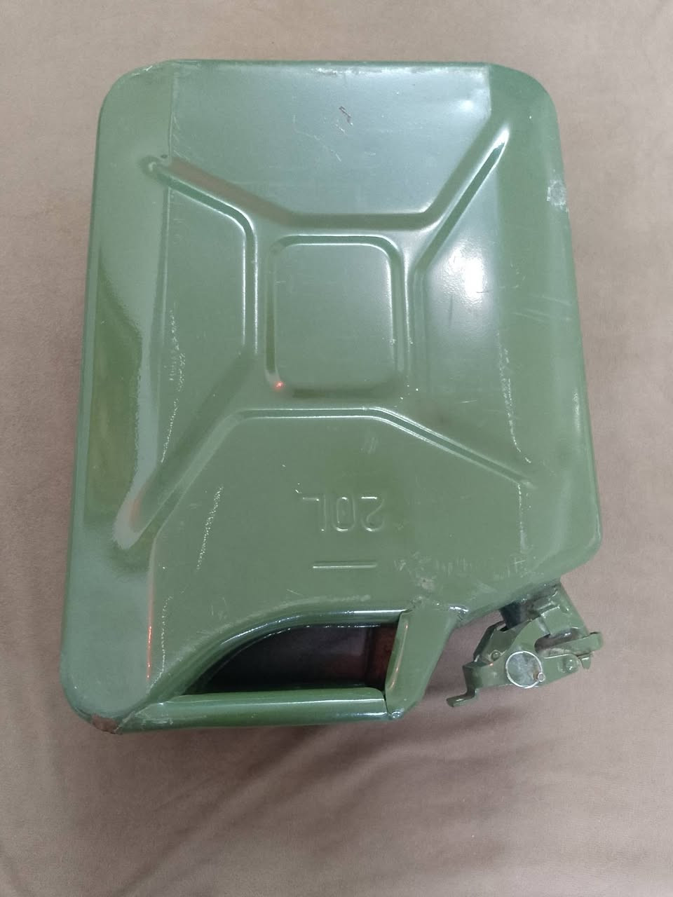 جلكان قديم نضيف جداا جداا العنوان بغداد ***********
