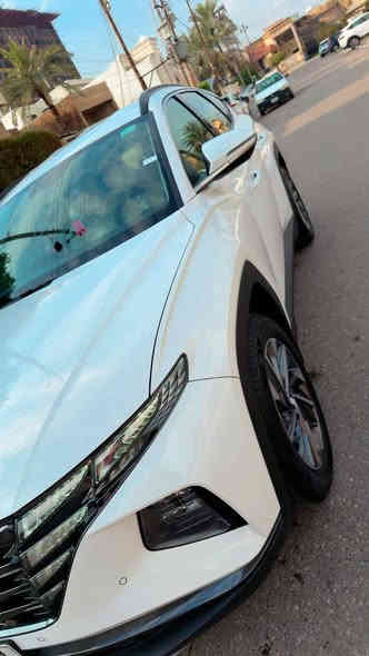 توسان خليجي بيضاء موديل 24 للبيع
مكينة 2000
تشغيل عن بعد 
بصمة+ بصمة ابواب 
هاند بريك بصمة 
إشارة ترحيب 
كامرة 
كشنات مخمل 
دشبول شاشة 
مري شفط 
تحكمات ستيرن 
تبريد قطعتين 
حساس أمامي 
حساس خلفي 
درايف مود
شاحن موبايل 
مقاعد أمامية كهربائية 
بردات ابواب خلفية 
ماشية 29
للتواصل :***********
