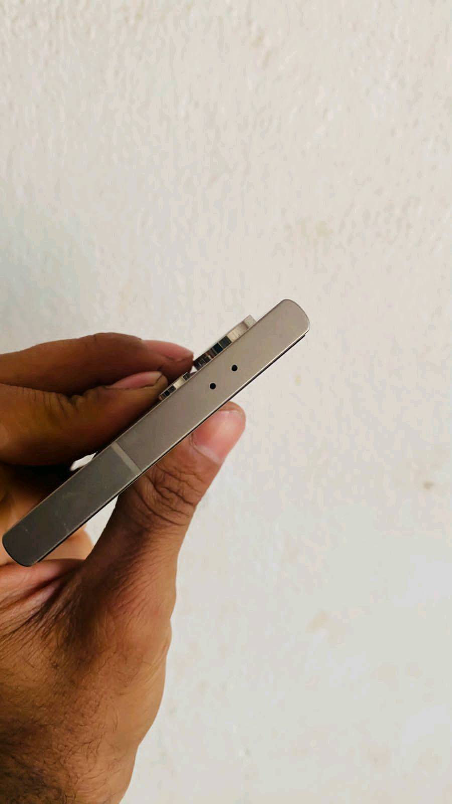 S24 الترا ذاكرة 256 نضافة 100% المكان الديوانية