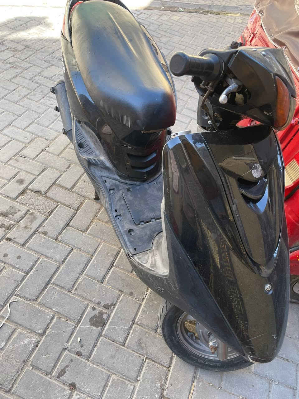 سلام عليكم درجة بريز كزز  البيع متروكة وطفت وبعد ماشتغلات بيع علا طفيتها كوم حديد بس كفلك حلال وحرام 
السعر 350مكان بغداد مدينة الصدر الشراي ياخابر ***********اليردها يخذها طفية
