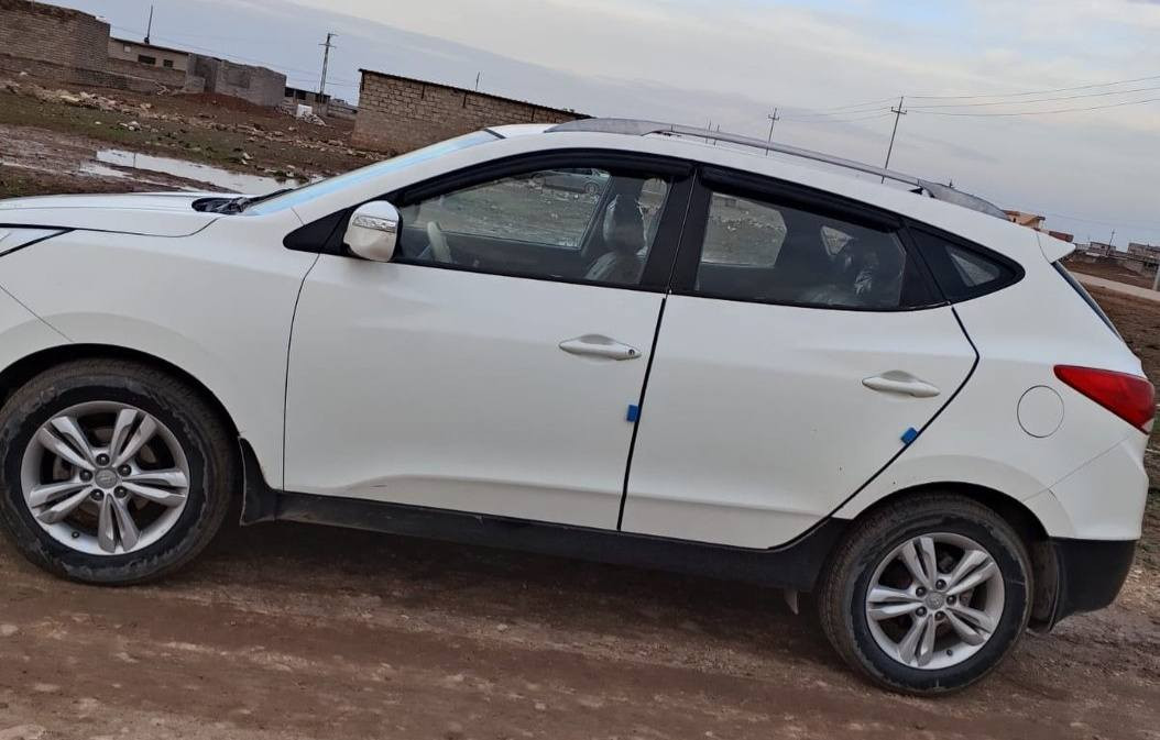 تكسون وارد خليج 2010
السياره بلاديه بيها بارد بسيط چاملغ خلفي 
تحويل مباشر من الشرعي 
السياره جاهزه واحلا من الصور 
المكان ناحية ربيعة 
السعر 140 وبيها مجال حك الجيه 
باقي التفاصيل اتصل 
*********** عليه واتساب 
((مكلف للنشر))
