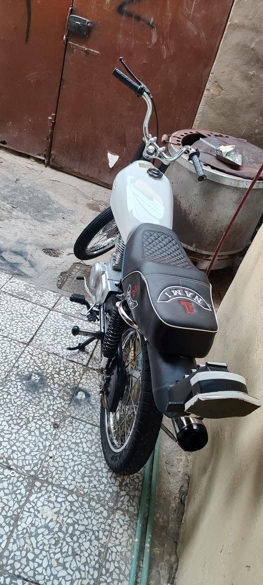 سلام عليكم شباب دراجة سكنر البيع تعمير هتوهه معمره محرك شلامجه برغي مامفتوح سعر 550 مكاني نجف


**إذا كنت صاحب هذا الإعلان وتريد حذفه لأي سبب، رجاءا أرسل رسالة إلى الدعم الفني**