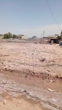 أرض • ١٠٠م • مقابيل الجامع المحترك