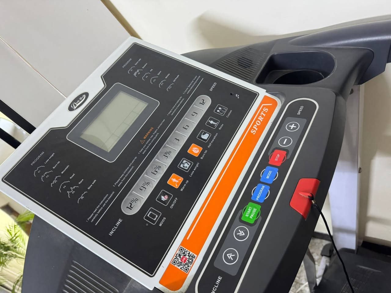 عندي جهاز جري للبيع جبلي و بي جهاز هزاز بنفس الوقت يتحمل لحد وزن ١٥٠ عملي و استخدام ٤ اشهر فقط بعده جديد اريده على سعر ٤٠٠ و بي مجال اقل 

+964 777 689 5110

للتواصل متواجدين على هذا الرقم واتساب او على الخط
