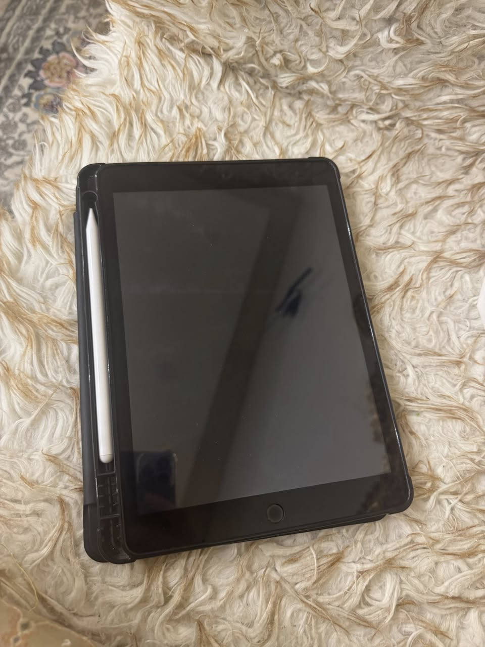 ايباد ابل 9 للبيع الجيل التاسع كلش نضيف وما مبدل بي شي ذاكره 64 نموذج M لونه نفطي ملحقاته قلم وكفر السعر 240 مكاني نجف
***********
