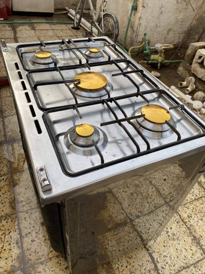 للبيع طباخ فرش مصري نضيف جدا 5مشاعل باب اول الفرن شغال ناره حلوه وقويه ١٥٠وبي مجال للستفسار*********** الرقم بي واتساب مكاني نجف حي الحسين
