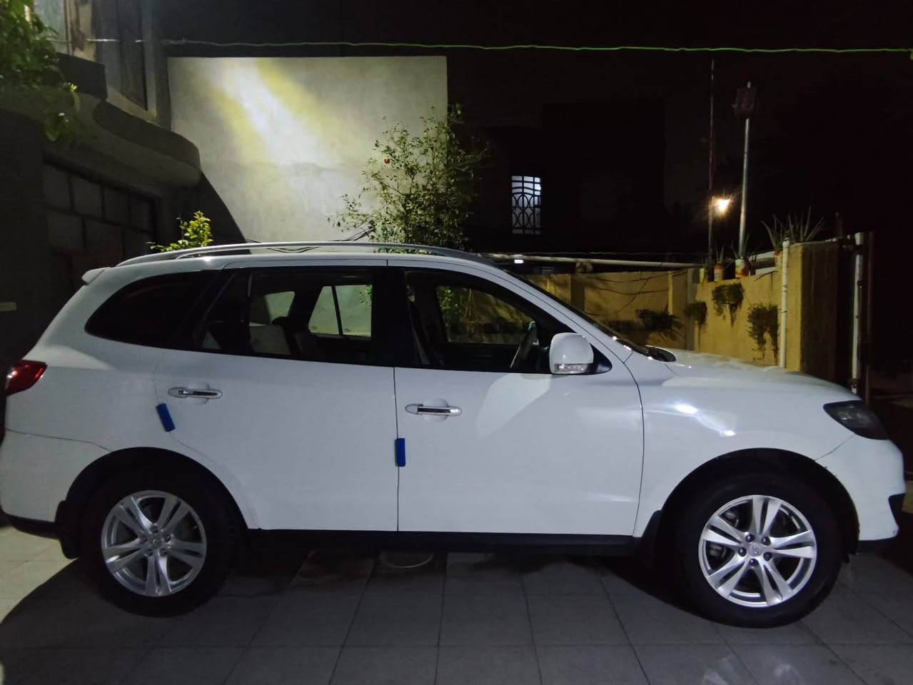 سلام عليكم سنتافي 
موديل 2011 خليجيه 
رقم اربيل بسمي 
4سنندر يعني 2400
لعنوان حله 
سعر 145وبيهه مجال 
***********
