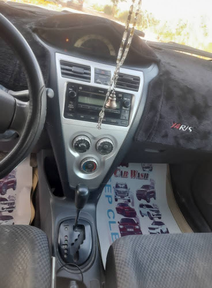 تويوتا يارس ٢٠٠٧ بغداد انكليزي
التبريد شغال بس يحتاجله كلج للكمبريسر .
 بيه طخه زغيره يم بك لايت خلفي بدون داخل مصبوغة حزام جمالية السعر ٧٥ وبيه مجال
مكاني بغداد / الدورة
الاتصال على الرقم *********** اتصال و واتساب بغداد, العراق
