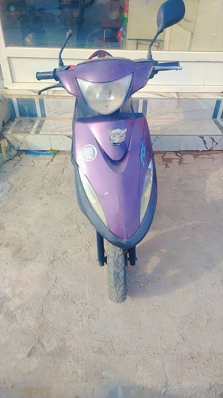 سلام عليكم شباب دراجه لبيع محرك ما مفتوح كبس كهربائية سلف كلها شقال دراجه اي عيب ما بي وكفرات نضيفه السعر 450 وبي مجال


**إذا كنت صاحب هذا الإعلان وتريد حذفه لأي سبب، رجاءا أرسل رسالة إلى الدعم الفني**