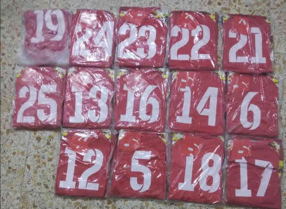 14 قطعه السعر 75 توصيل موجود
