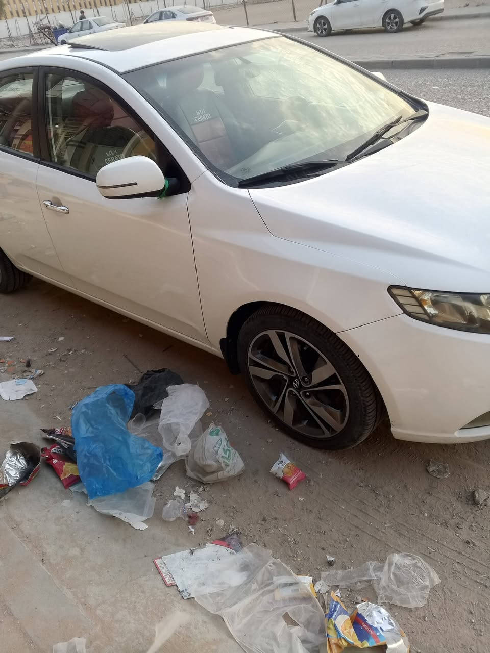 سلام عليكم سيراتو موديل 2013 فول مواصفات فتحة سقف بصمة ويل 17 واحد على واحد رقم اربيل دولي وكالة ثاني يوم بيها اربع قطع صبغ بدون حادث باقي كلة كفالة وين ميعجبك افحص سعر 93 تواصل ***********
