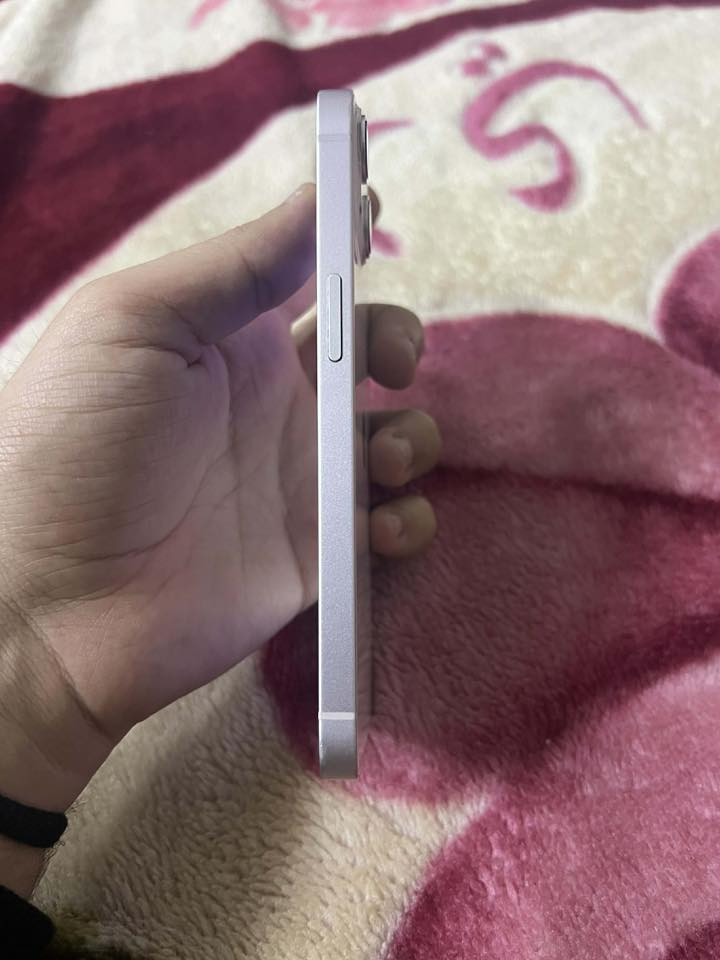 ايفون 13 عادي بطاريه 91 الجهاز شرط ما مفتوح تك سيم ذاكر 128 السعر 425 شراي اتصل عل رقم او راسلني واتساب ***********
