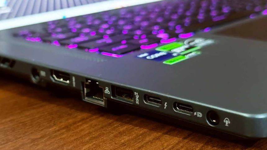 Asus Rog zypherus G16 
Rog zypherus g16 
GPU : 4070 8gb vram (120w) 
CPU : i7 13620H 5.1ghz 
RAM : 16gb ( upgradable ) 
Monitor :1200p 165hz 100%sRGB
حط السعر اللي يعجبك بدون كسر 
لا يوجد توصيل التسليم وجه لوجه تفحص و تخلص و تتطمن و انطيك ضمان 
مكاني ديالى بعقوبة


**إذا كنت صاحب هذا الإعلان وتريد حذفه لأي سبب، رجاءا أرسل رسالة إلى الدعم الفني**