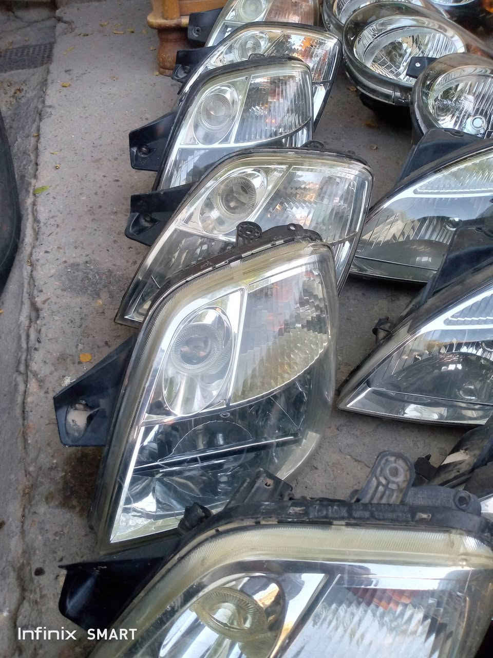 لايت بيكانتو صفحه السائق فقط موجود اصلي كوري لبيع سعر 25 الف بغداد ***********
