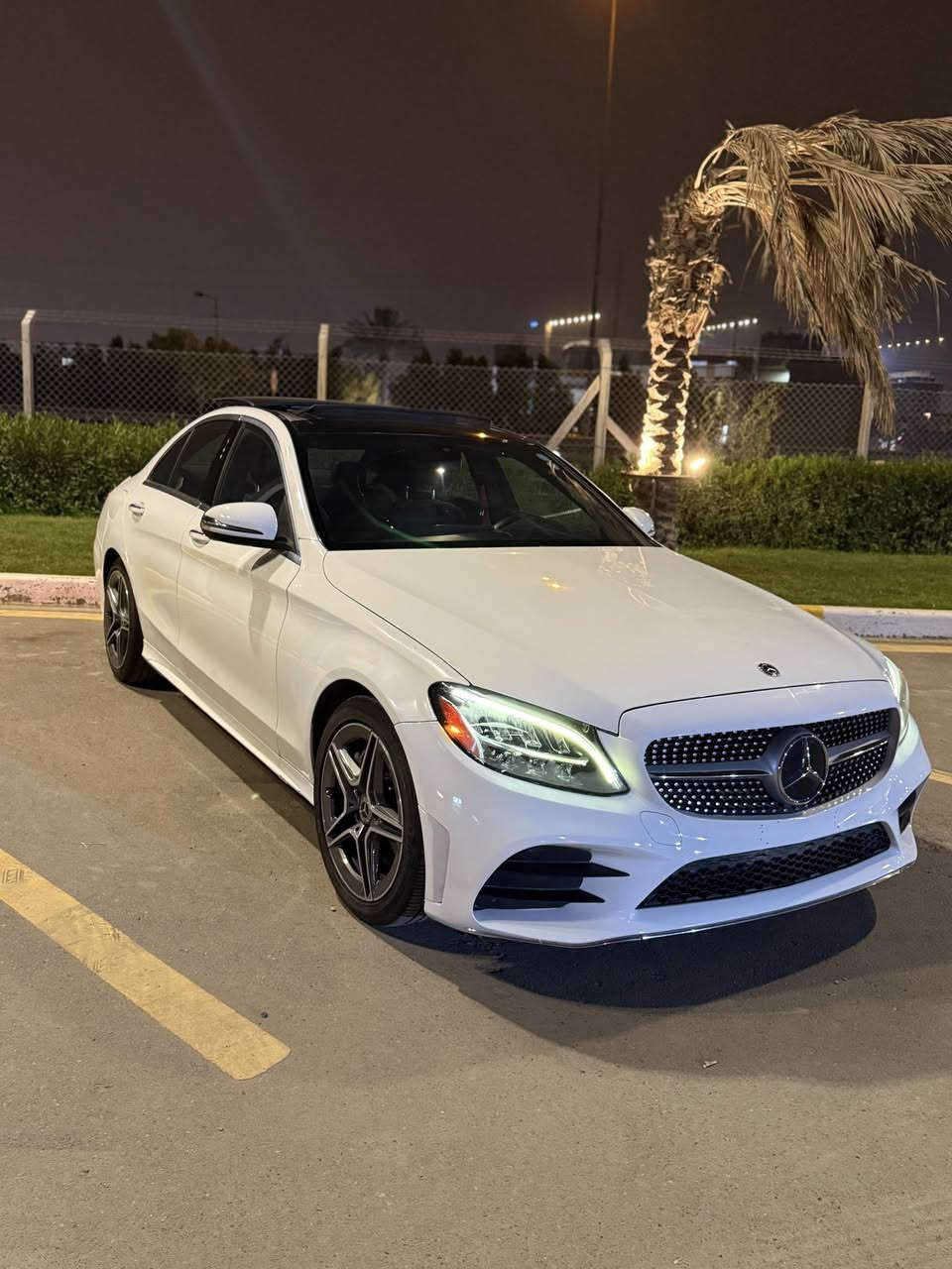 سلام عليكم مارسدس c300 للبيع موديل 2020 بنورما دبل ماوس  السياره زيرو مسج والسونار مالتها موجود بل صور ماشيه 99 الف كيلو رقم اربيل *********** سعرها ٢٤ وبيها مجال
