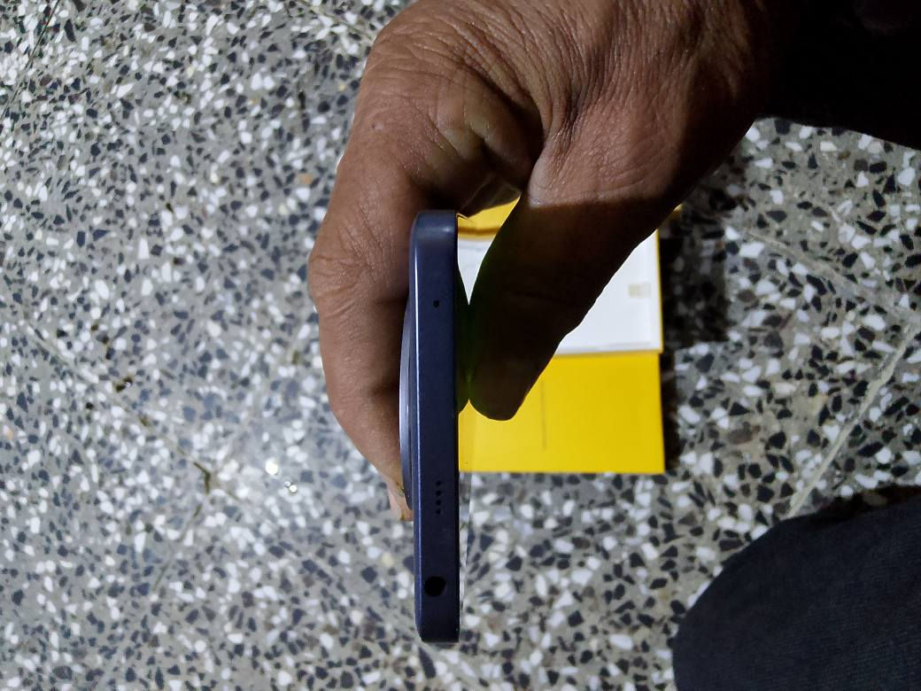 ريلمي 13بروفايف فايف جي ذاكرة 256عشوائية 4+8 جديد جدا كامل الاغراض مكاني بغداد مدينة الصدر موبايل *********** السعر260 بغداد, العراق
