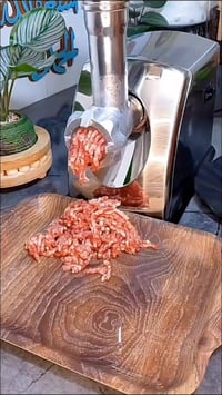 (( السعر 55 الف والتوصيل مجاني ))  ‏مثرامة لحم ماركة LIBRONIC الالماني...