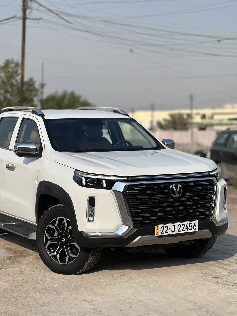 شانجان هانتر بلس 2025 رقم اربيل تحويل مباشر 
ضمان لمدة 5 سنوات او 100 الف كم 
السيارة على وضع الزيرو ماشية 34 الف 

المواصفات فوول 1/1 بلس 
محرك 2000 تيربو فور ويل 4x4  بقوة حصانية 233 
السيارة اقتصاديه جداً بدون دوانز تستخدم بانزين عادي 
ناقل حركة (گير) 8 نمر 
بصمة تشغيل وابواب وتشغيل عن بعد 
شاشة متصلة متعددة الاستخدام 
المقاعد كهرباء وتكيف بالمقاعد 
سايد بريك بصمة 
كاميرا خلفيه وجانبية 
متعدده نظام القيادة  
تحكمات استيرن جهتين 
تبريد امامي خلفي 
المري شفط واشاير بالمري 
ليد نهارب والانارة ليد 
وبعد مواصفات 

السعر 223 $ 
الهاتف *********** 
العنوان بغداد
