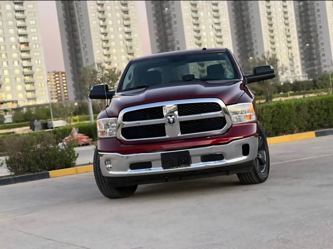 السلام عليكم
رام 2023 كلاسك 
باب طويل بدي قصير المرغوب 
محرك ٨ سلندر 5700  وفور ويل درايف 
4x4
السيارة بدون ايرباك وبدون دواخل  جميع الايرباكات سليمة
حادثها خارجي
تبديل ٣ قطع بلادي 
بجم كبس وشاصي مكفول وبدون دواخل السيارة
السيارة دخول جديد
مرقم سليمانية وكاملة مكملة
تحويل وكاله حاضر 
السعر  24,000 وبيها مجال 
للاستفسار اكثر 
*********** واتس اب
مكان السيارة في بغداد بغداد, العراق
