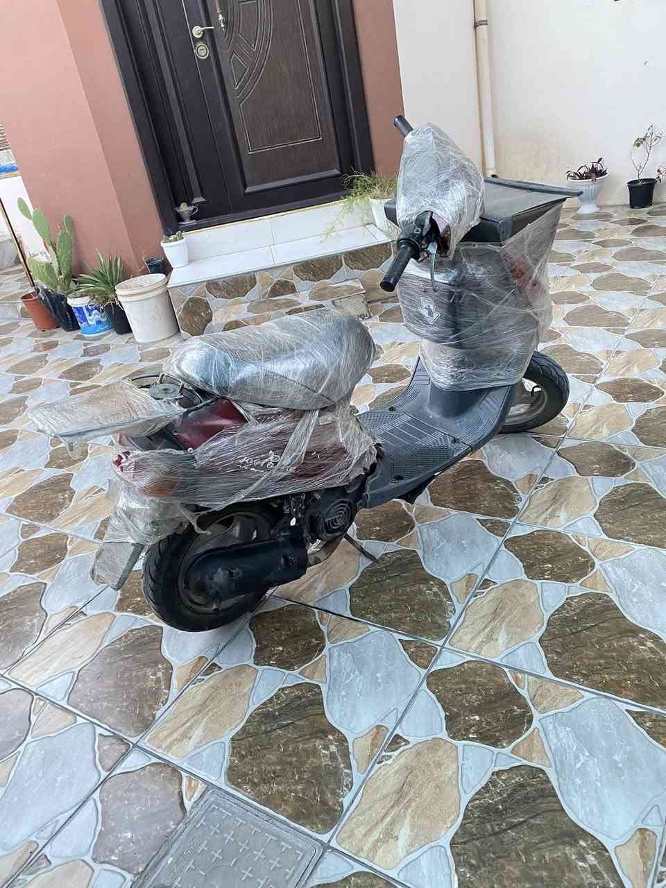 سلام عليكم دراجه يماها للبيع دراجه مال شغل ماتوكفك بشارع هندر واحد تشتغل وشرط على سلولي خليها ساعات ماتطفه  نقصها لايت وبريك يلزم بريك بس  خفيف 150 الف وبيها مجال للشراي


**إذا كنت صاحب هذا الإعلان وتريد حذفه لأي سبب، رجاءا أرسل رسالة إلى الدعم الفني**