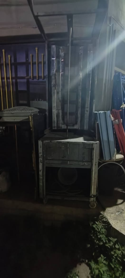 السلام عليكم
من رخصة الادمن 
شواية گص للبيع الله شاهد شغاله وكلشي مابيها قيم واخذ بما يرضي إلله سعر مناسب و مستعجل عليها مكاني بغداد حي الجهاد 
 للاتصال ***********
