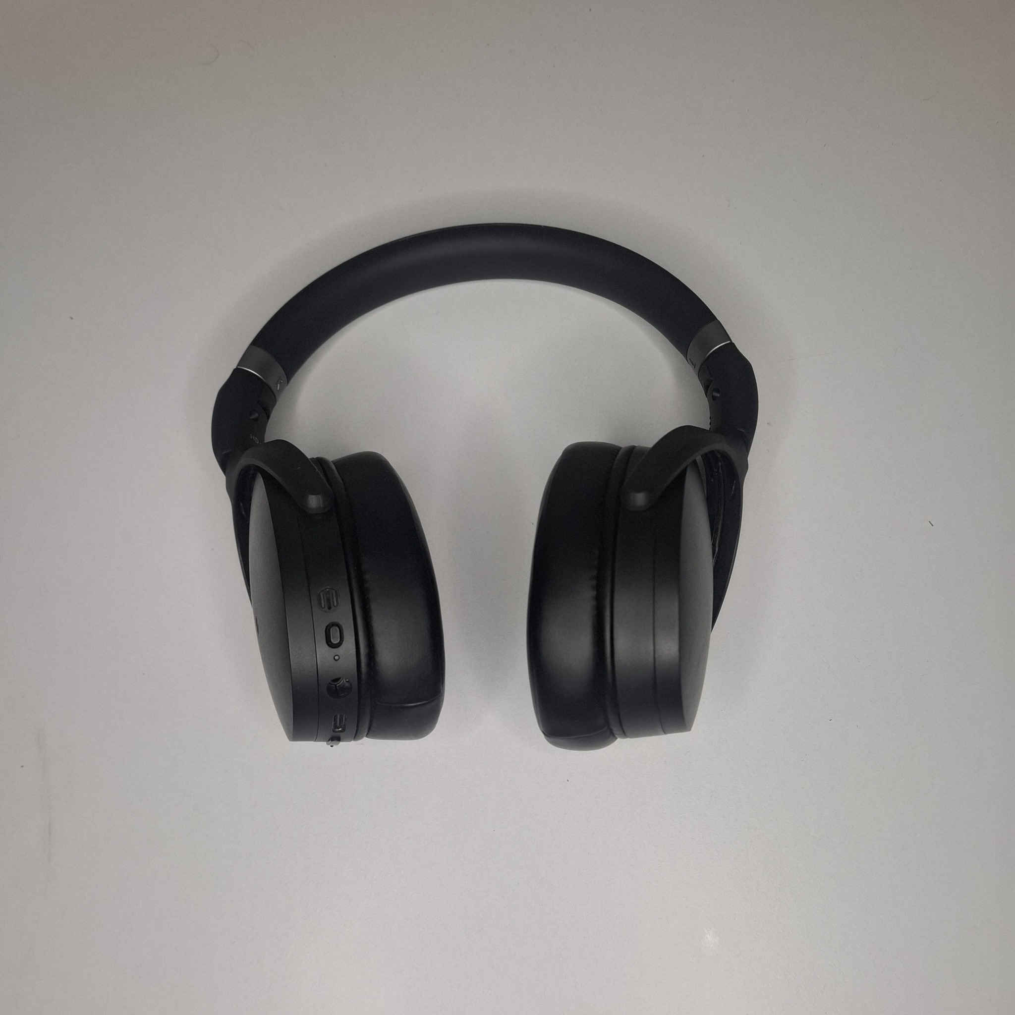 عندي هاي السماعة Sennheiser HD 450BT
بيها مشكلة من تربطهة بلوتوث تشتغل بص صفحة وحدة بس من تربطهة عن طريق الكيبل تشتغل صفحتين طبيعي
السعر 40 الف شامل التوصيل


**إذا كنت صاحب هذا الإعلان وتريد حذفه لأي سبب، رجاءا أرسل رسالة إلى الدعم الفني**