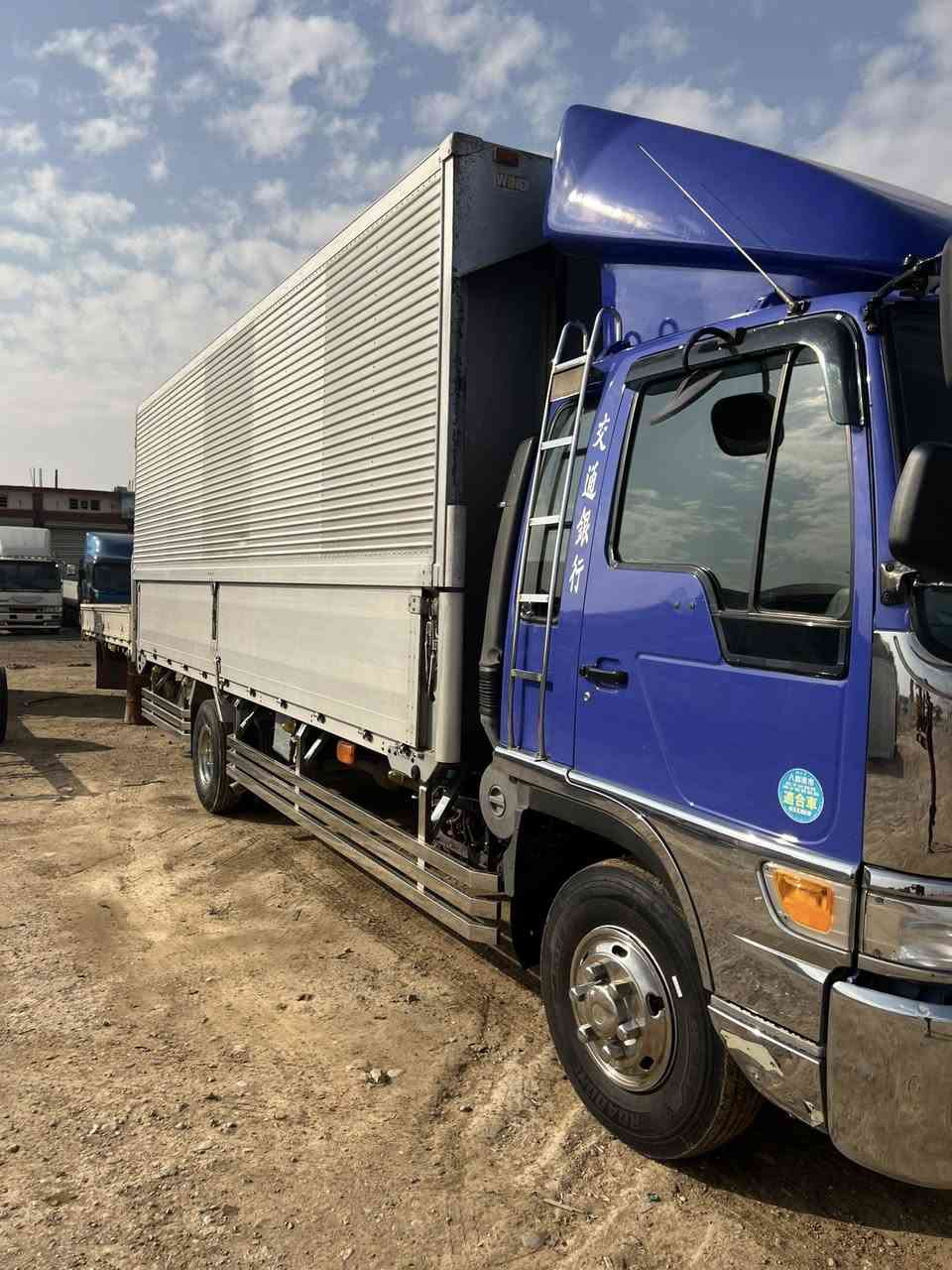 السلام عليكم سياره انكر أبو لشفه 
للبيع موديل جديد 2019 سنويه 2029 

مكينه 80 عادي رقم بصره العنوان واسط 

الصويره ***********
