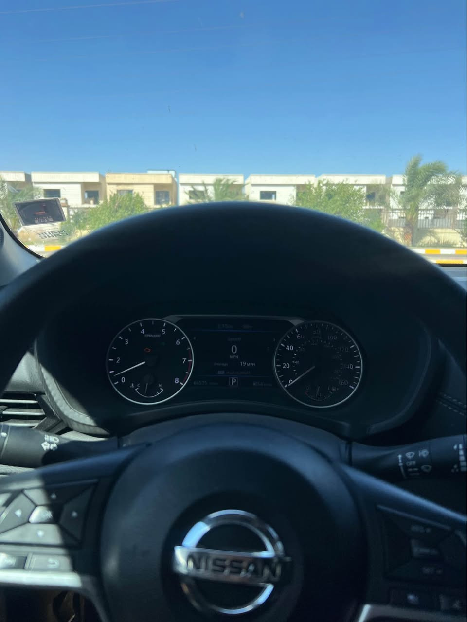 🚗 للبيع | نيسان سنترا SV موديل 2023 🚗

🔴 اللون: أحمر
📅 الموديل: 2023
📍 الممشى: 66 ألف مايل

✨ مواصفات SV
✅ اقتصادية جداً بالوقود
✅راداات اماميه  +جانبيه 
✅ستوب بريك
✅ سيارة عملية ومريحة للاستخدام اليومي  السياره ما ناقصها لو برغي 
✅ تبريد  تدفئه. شرط 
✅ جاهزة للاستخدام مباشرة ريحه الشركه  بعدها 

🔧 تفاصيل الحادث بكل شفافية:

* بونيد مبدل فقط
* جاملغين أمامية بارد
* باب سكن خلفي بارد
* باقي أجزاء السيارة مكفولة

📋 السيارة مفحوصة وتقبل الفحص بأي مكان يرغب به المشتري.

💰 السعر المطلوب: 134 ورقة
📞 للجادين فقط، المراسلة أو الاتصال للاستفسار والمعاينة.

***********
“سيارة مرتبة وسعرها مناسب مقارنة بالموديل والمواصفات.” تكريت, صلاح الدين
