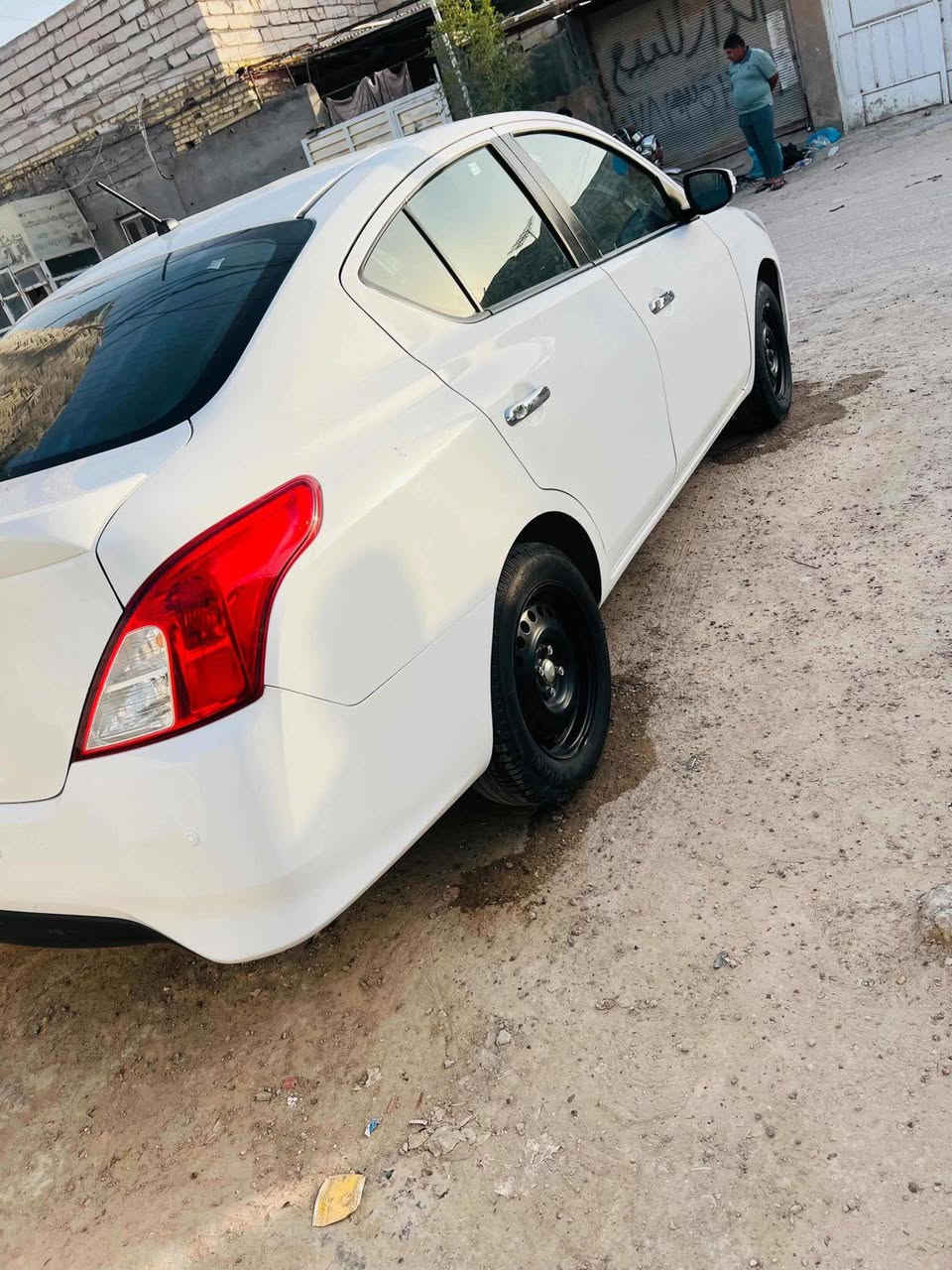 للبيع او المراوس نيسان صني مصري موديل ٢٠٢٤ فول مواصفات تحكم اشاير بالمري تبريد قطعتين حساسات شاشه كامره رقم اربيل شرط وكاله او مداور سيارة احلا من صور بيها قطعه وحده صبغ سونار مرفق مع صور سيارة كفالة مكينه وكير وحداديه وتبريد تخم تاير تبريد ثلج سيارة جاهزه من كلشي سنويه ورقم دولي مكانها نجف كوفه السعر ١١٩ بيها مجال قليل 
***********
