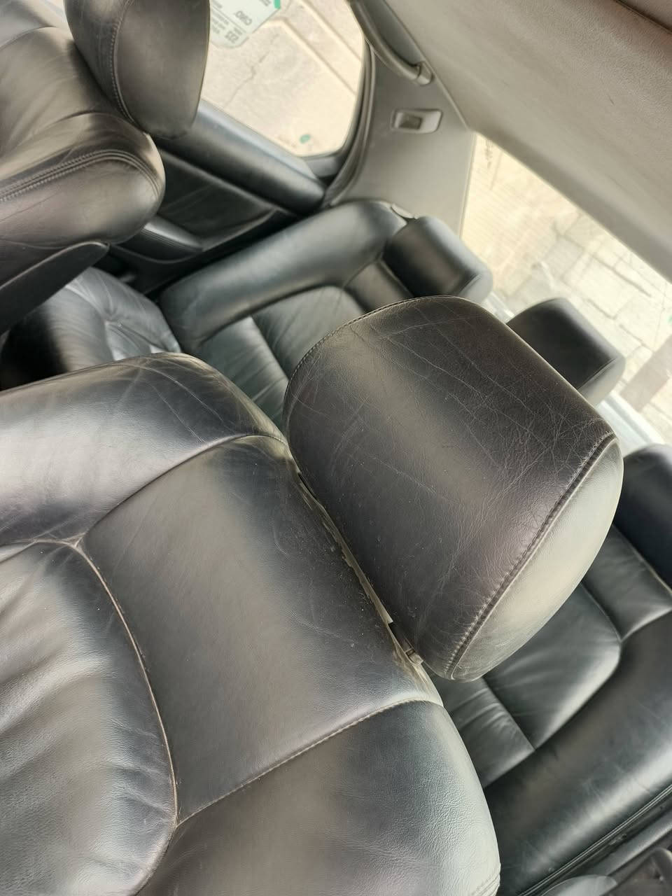 سياره لكزسls 400 موديل 2000 رقم بصره مشروع وطني مكينه   ففتي ثنين ونص كير تبريد شغال علما السيارة ترميز فقط مكفولة من الكصه سنويتها منتهيه بل اربعه وعشرين راعيها بالبصره سعر 75 وبيها مجال ***********
