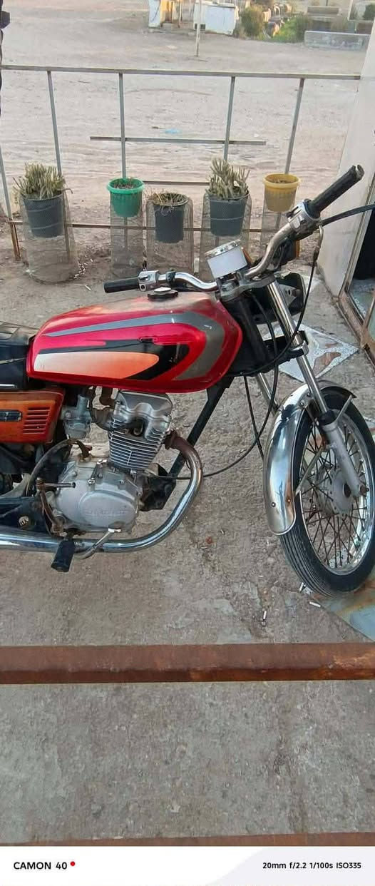 السلام عليكم دراجه اراشه كلك سرقه عشاير عليه للبيع مكينه نضيفه مكان واسط صويره  لاستفسار لاتصال ***********
